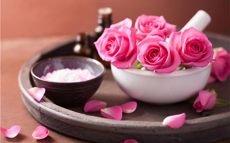 CHIẾT XUẤT HOA HỒNG TRONG SAFFRON COLLAGEN LÀ GÌ? 2 Chiết xuất hoa hồng