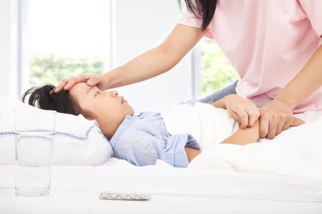 Những biểu hiện cảnh báo sốt xuất huyết ở trẻ em 2 sốt xuất huyết ở trẻ em